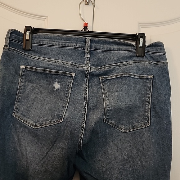 Gap easy leggings ,very comfortable - Picture 4 of 4